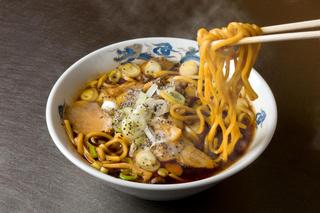富山ブラックラーメン　西町大喜　麺家いろは　万里　誠や